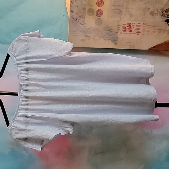 LOVELY BLOUSE - Picture 2 of 4